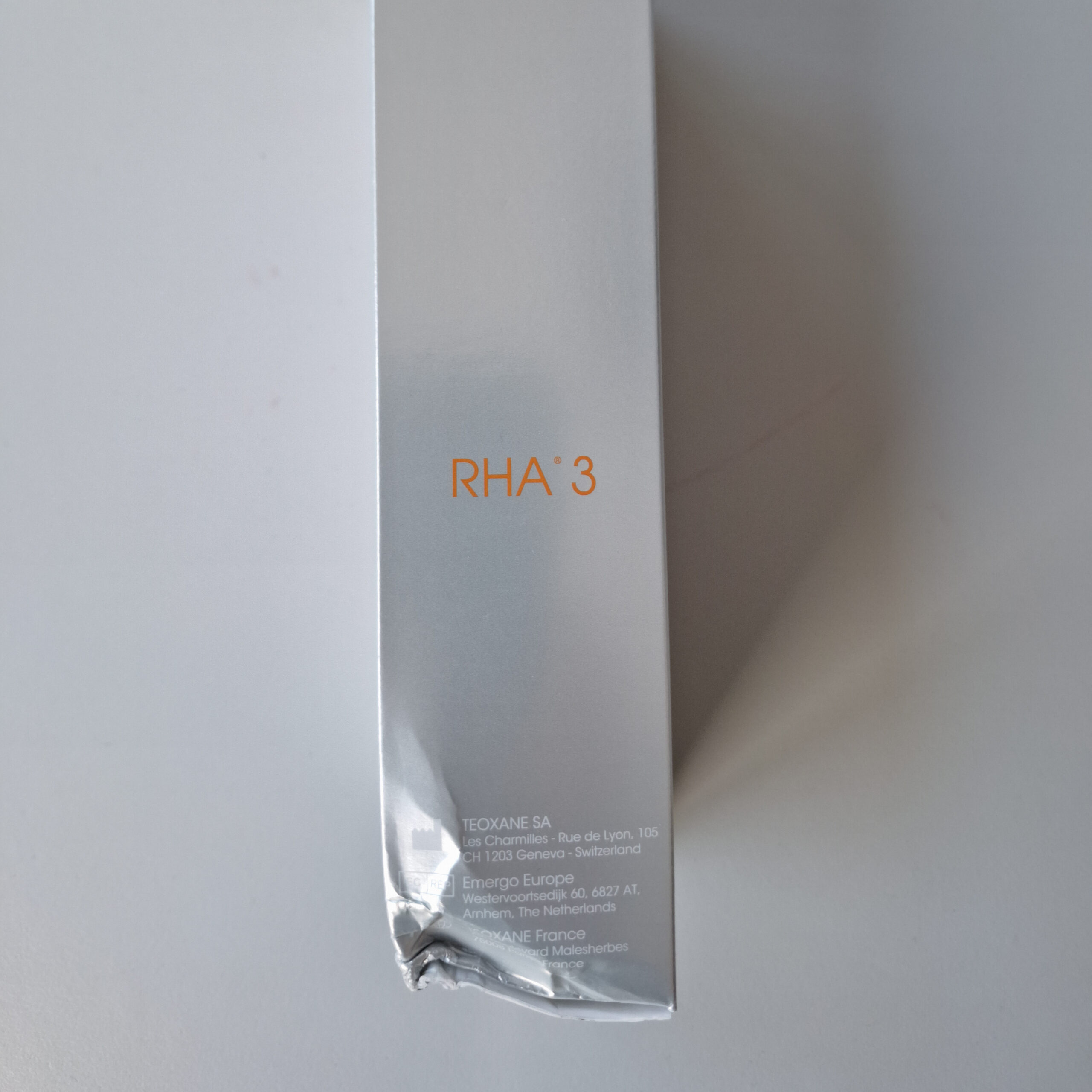 TEOSYAL RHA 3 Lidocaine (2×1.2ml) - stark reduziert Teosyal RHA3 damaged pack 2